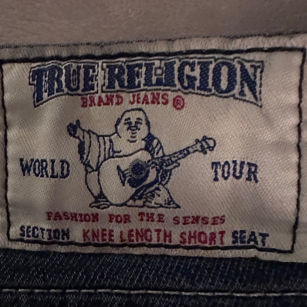 True Religion Womens Dark Wash Knee Length Bermuda Denim Shorts Size 30 Y2K - Picture 8 of 8